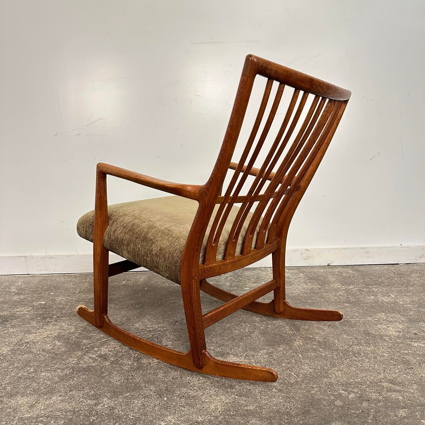 Early Mid Century Modern Hans J. Wegner Rocking Chair Ml-33