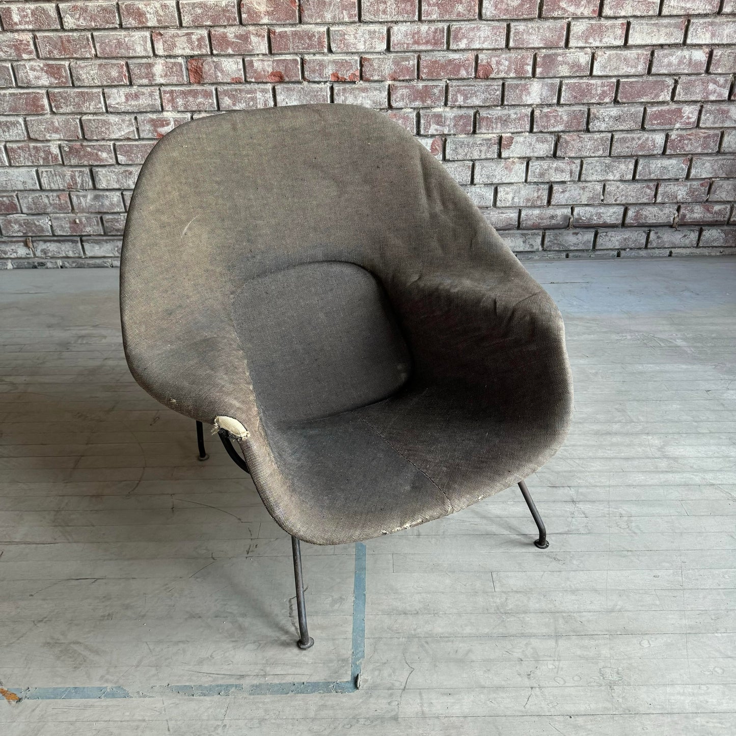 Early Eero Saarinen for Knoll Womb Chair