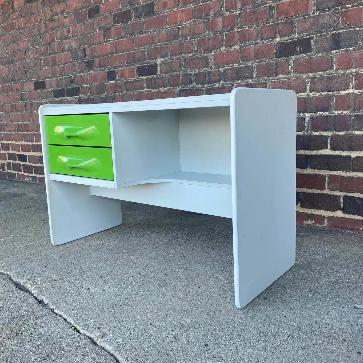 1970s Desk by Giovanni Maur for Treco Green Mid Century Modern Retro