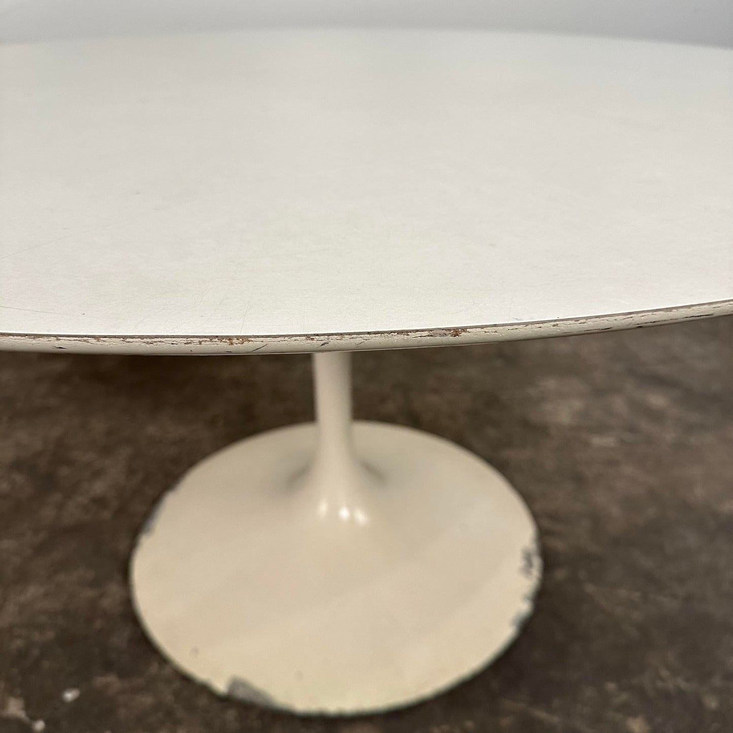 Mid Century Modern Eero Saarinen Knoll Tulip Dining Table