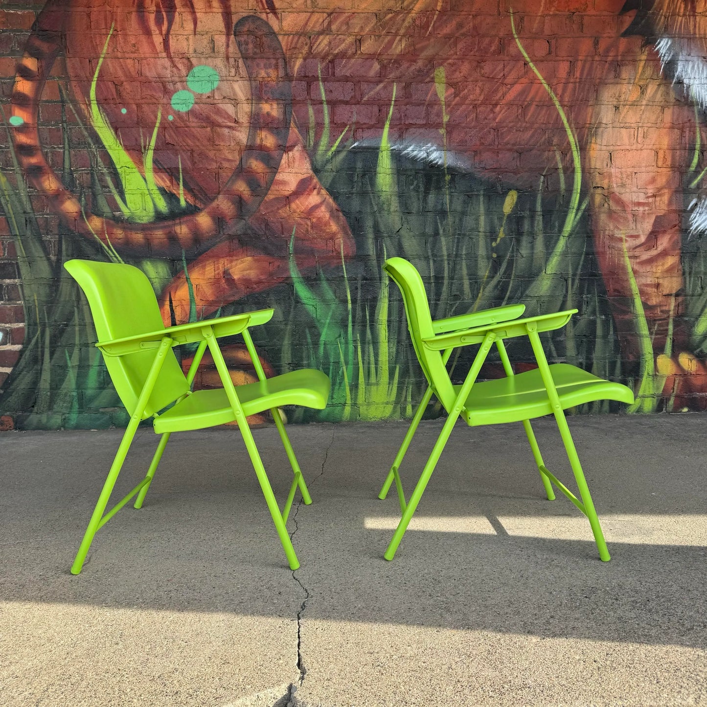 Mid 20th Century Russel Wright Folding Outdoor Chairs, Attributed - Set of 2