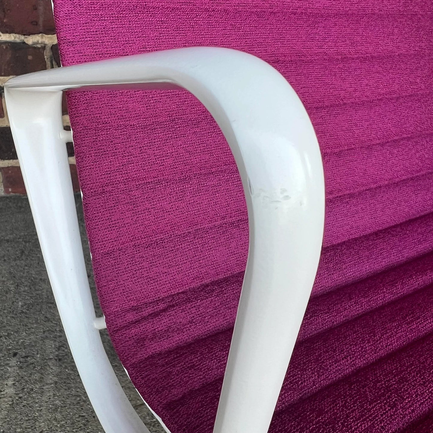 Pair of Eames Herman Miller Aluminum Group Lounge Chairs White Frames and Pink Fabric