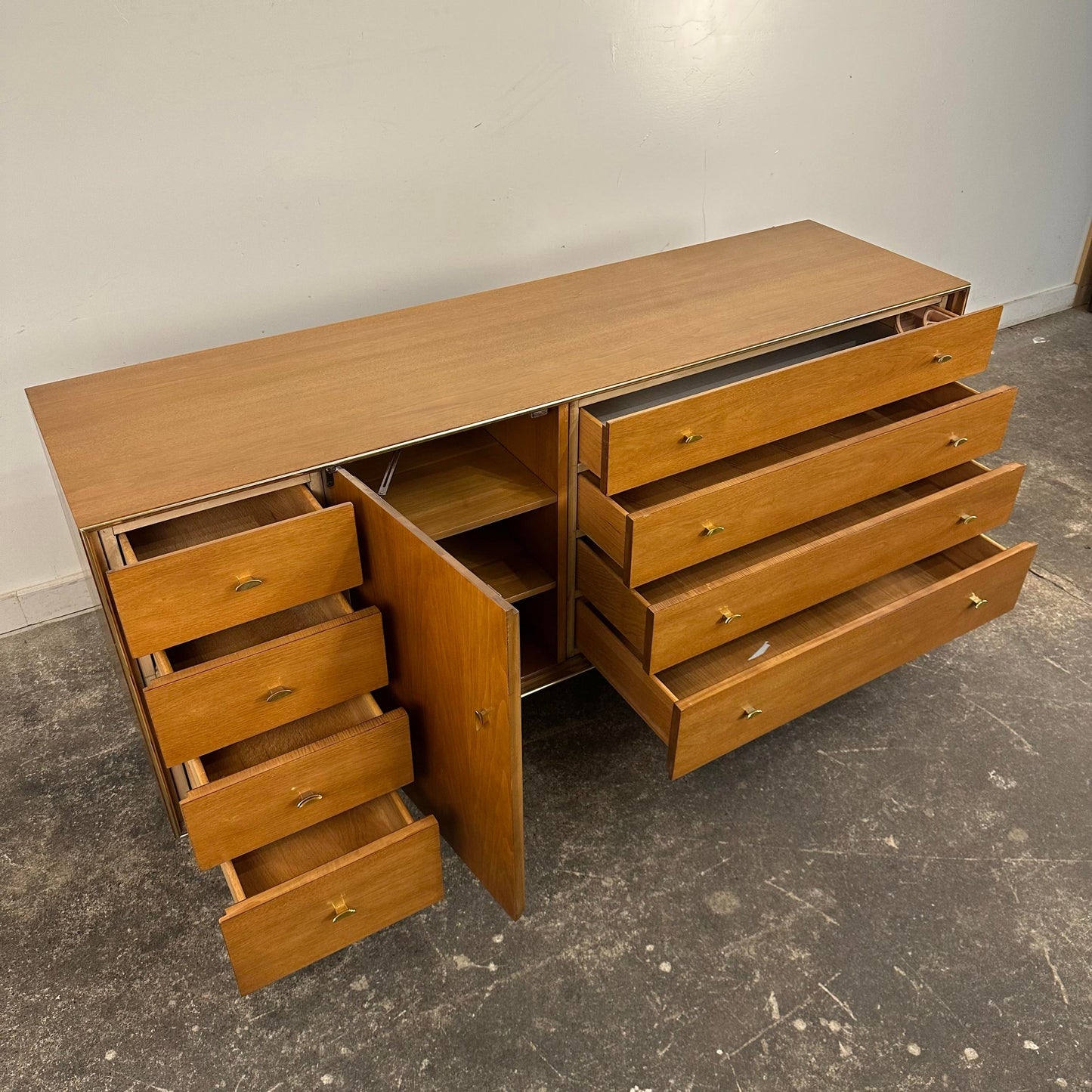 Mid 20th Century Rway 8-Drawer Low Dresser