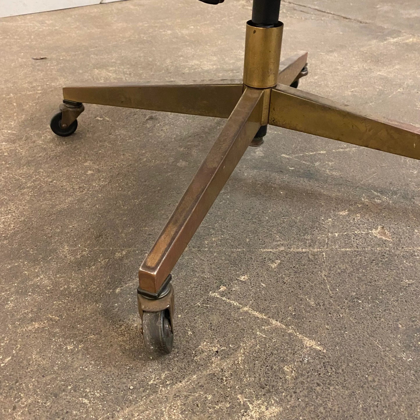 Mid Century Modern Knoll Reupholstered Grey Leather Desk Chair